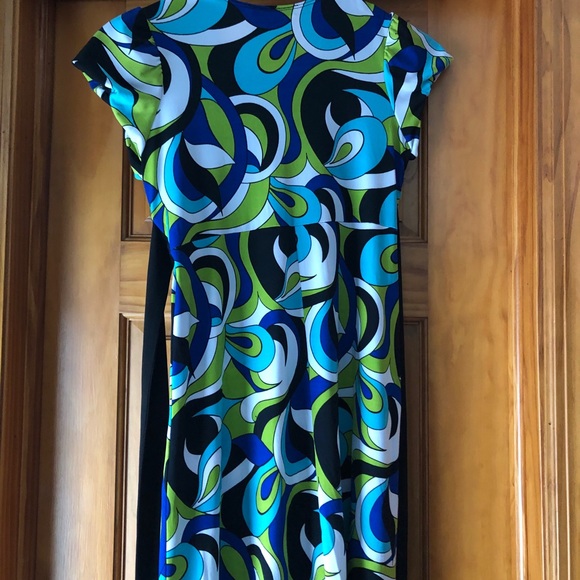 Dress - Picture 3 of 7